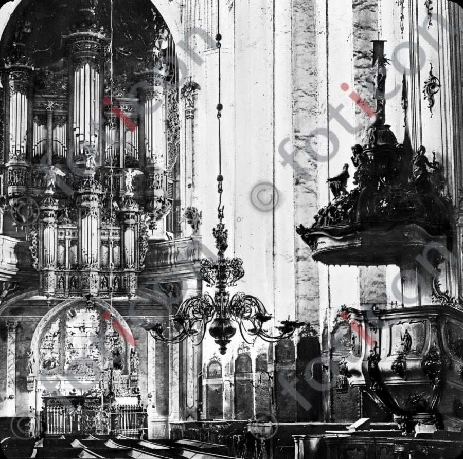Orgel in der Marienkirche | Organ in St. Mary's Church  (foticon-600-simon-danzig-033-sw.jpg)